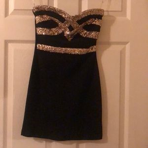 Black and gold bodycon dress